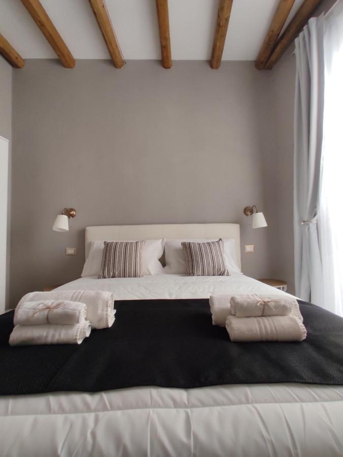קליארי Manno Rooms Affittacamere מראה חיצוני תמונה